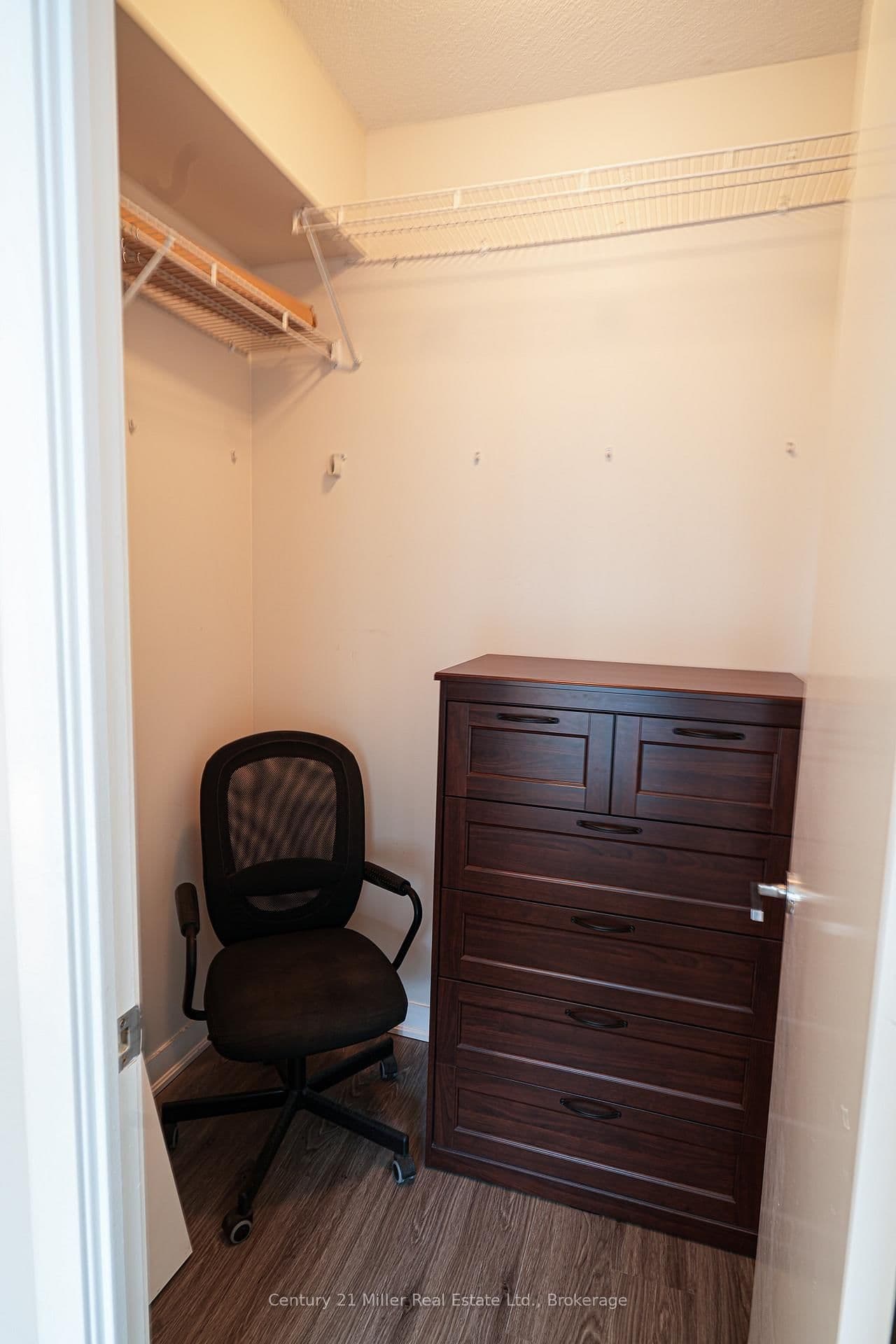 165 Legion Road N, Unit 1634 thumbnail 16