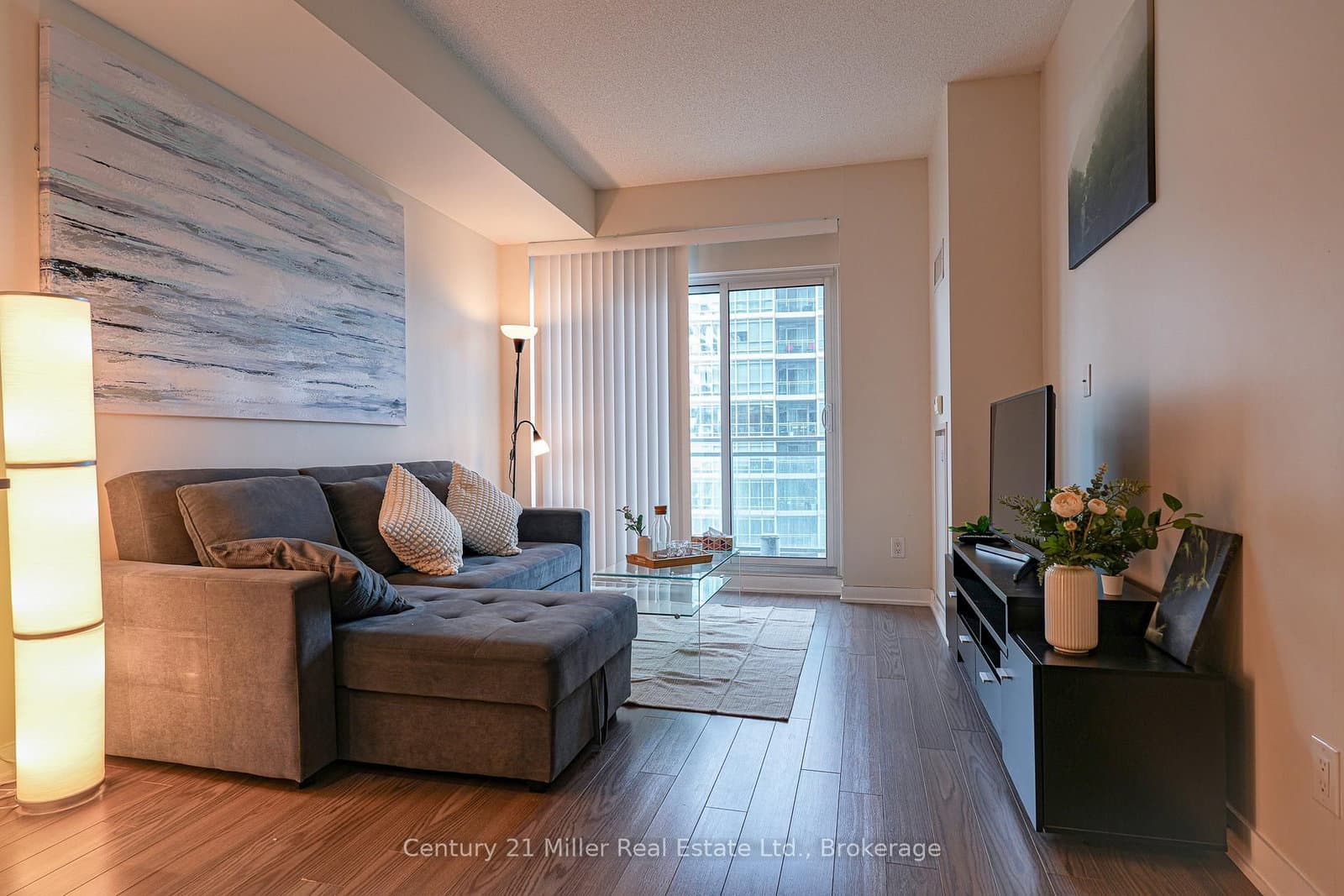 165 Legion Road N, Unit 1634 thumbnail 2