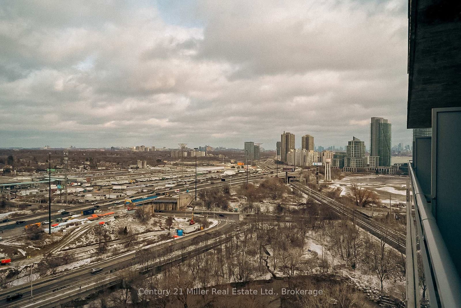 165 Legion Road N, Unit 1634 thumbnail 27