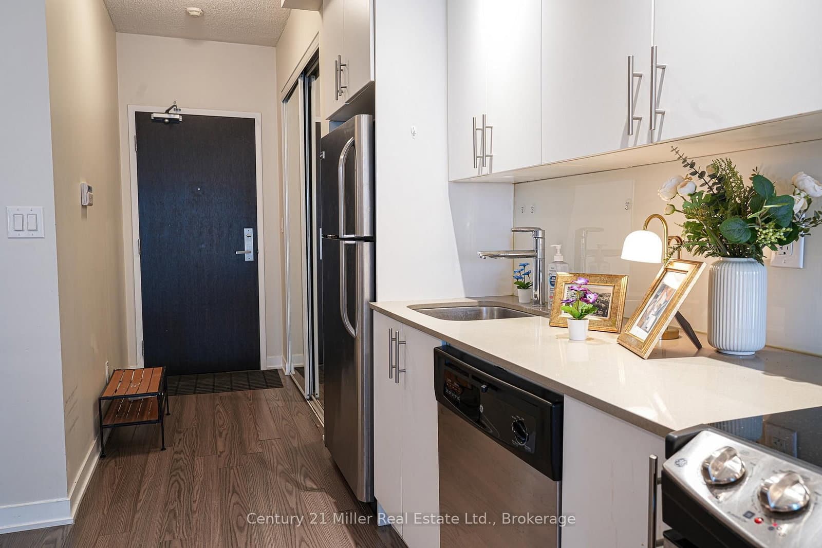 165 Legion Road N, Unit 1634 thumbnail 9