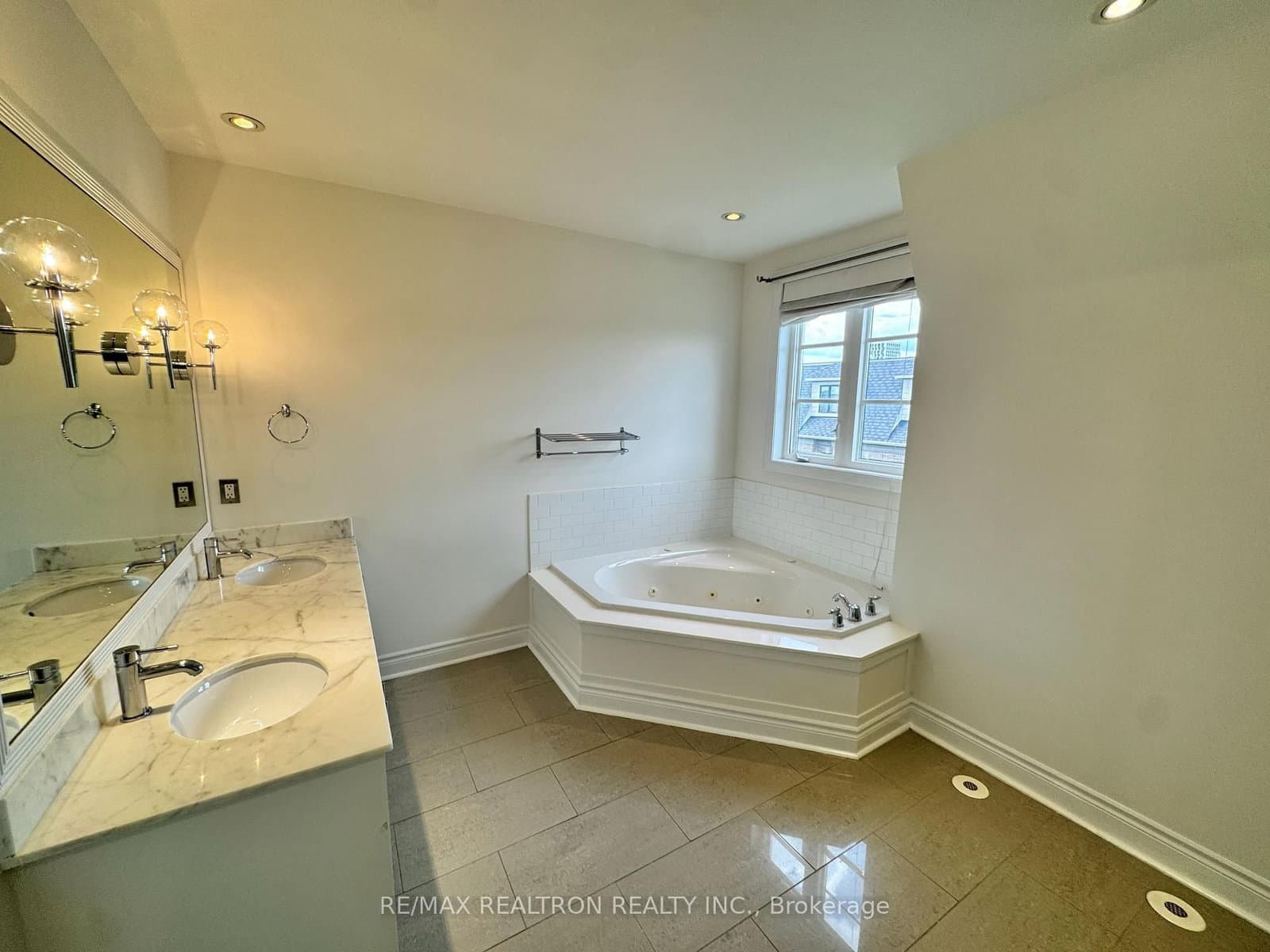 54 Cormier Heights thumbnail 24