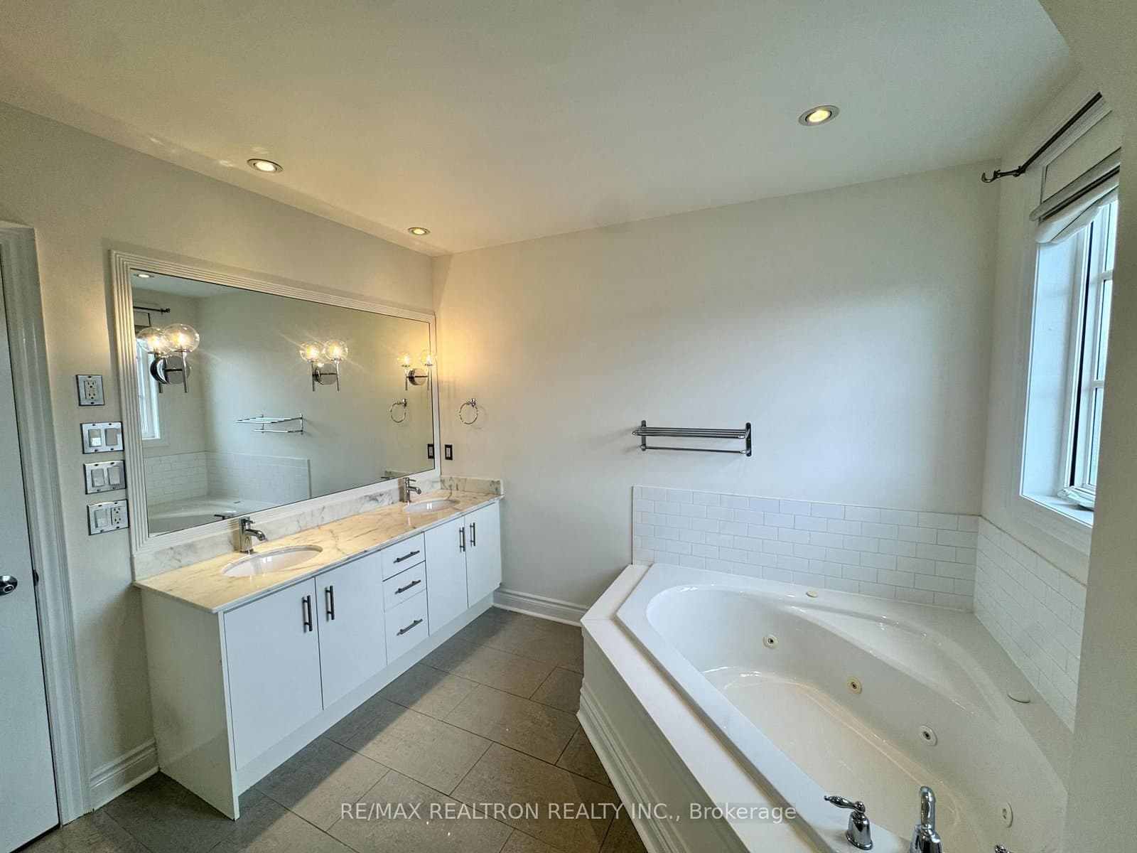 54 Cormier Heights thumbnail 25