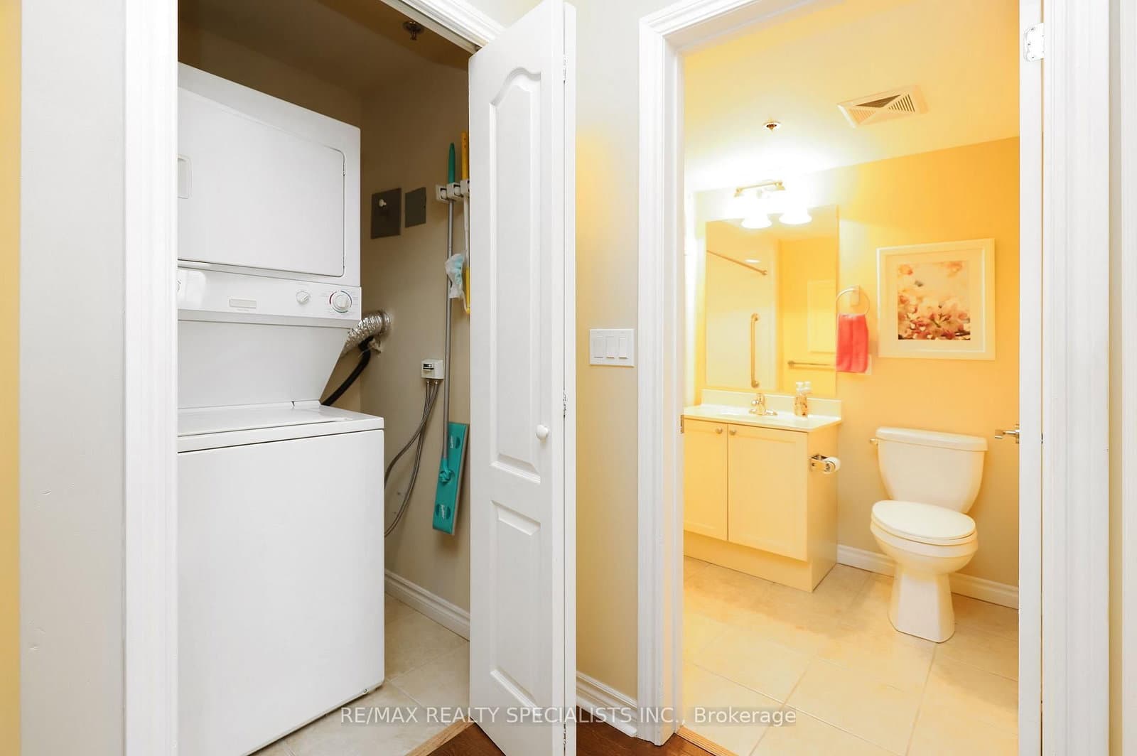 810 Scollard Court, Unit 809 thumbnail 21