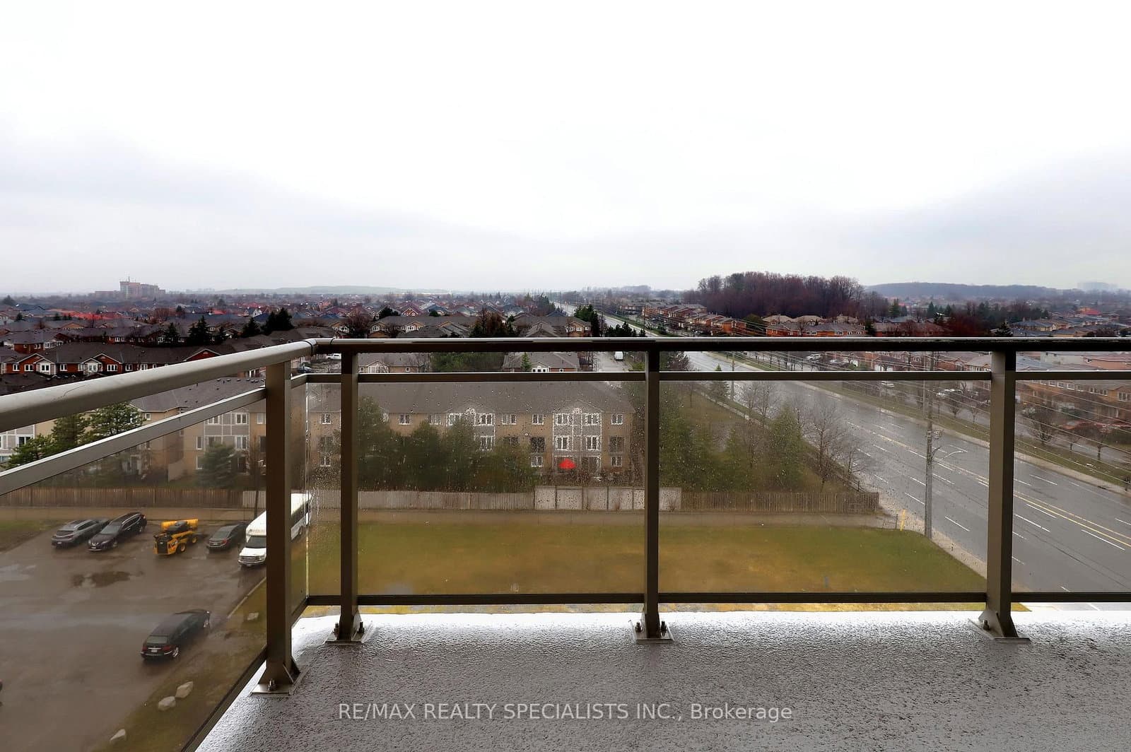 810 Scollard Court, Unit 809 thumbnail 26