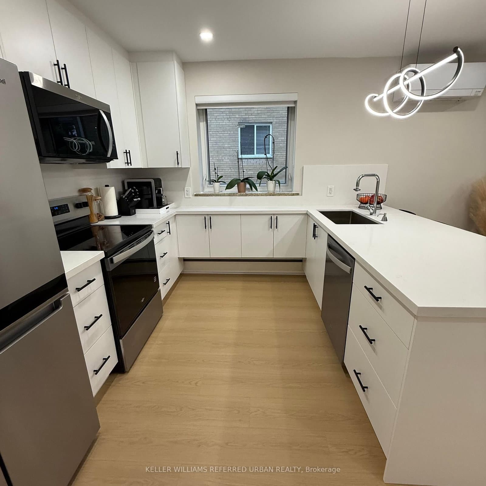 27 Cannon Road, Unit 6 thumbnail 2