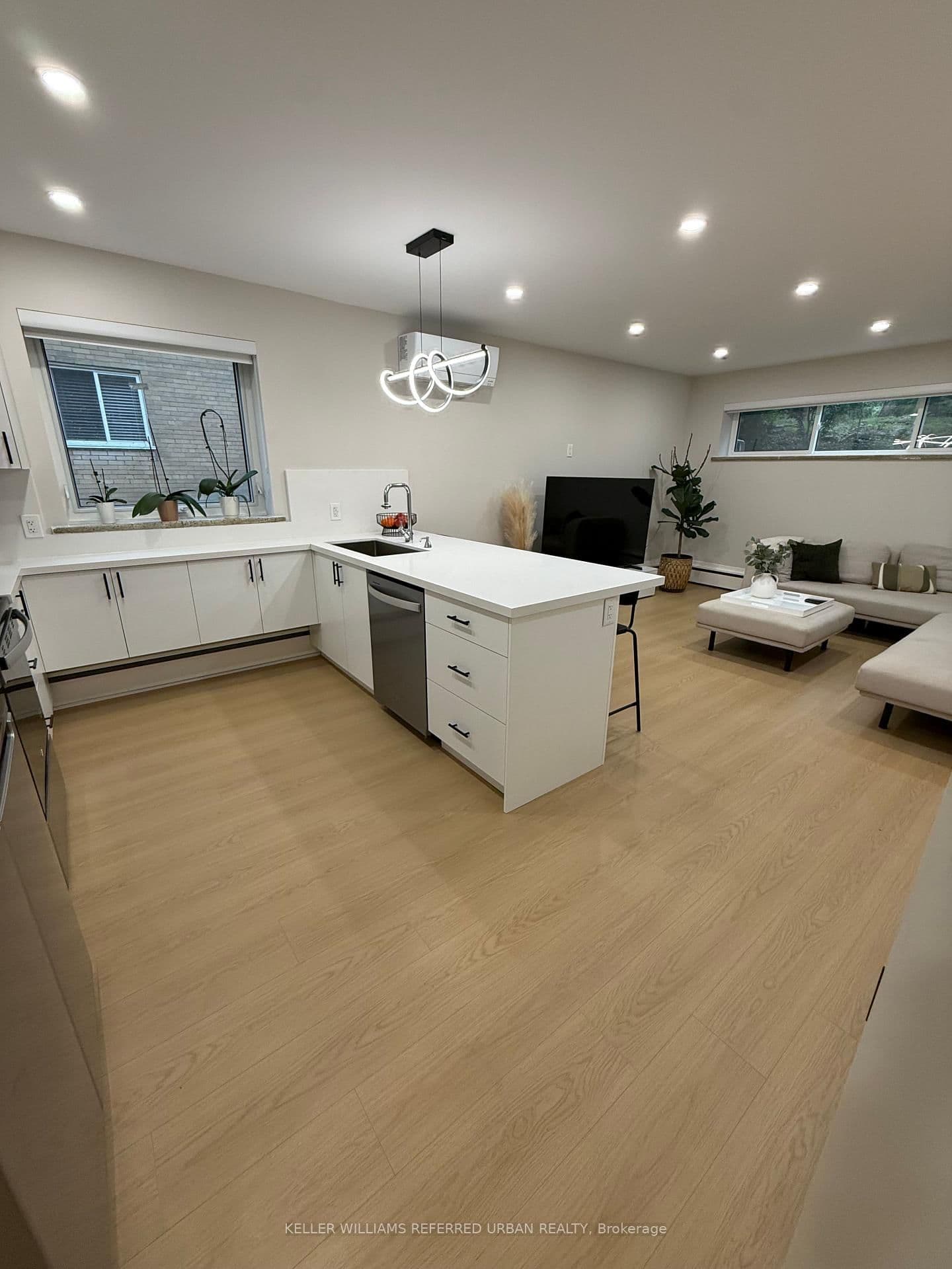 27 Cannon Road, Unit 6 thumbnail 3