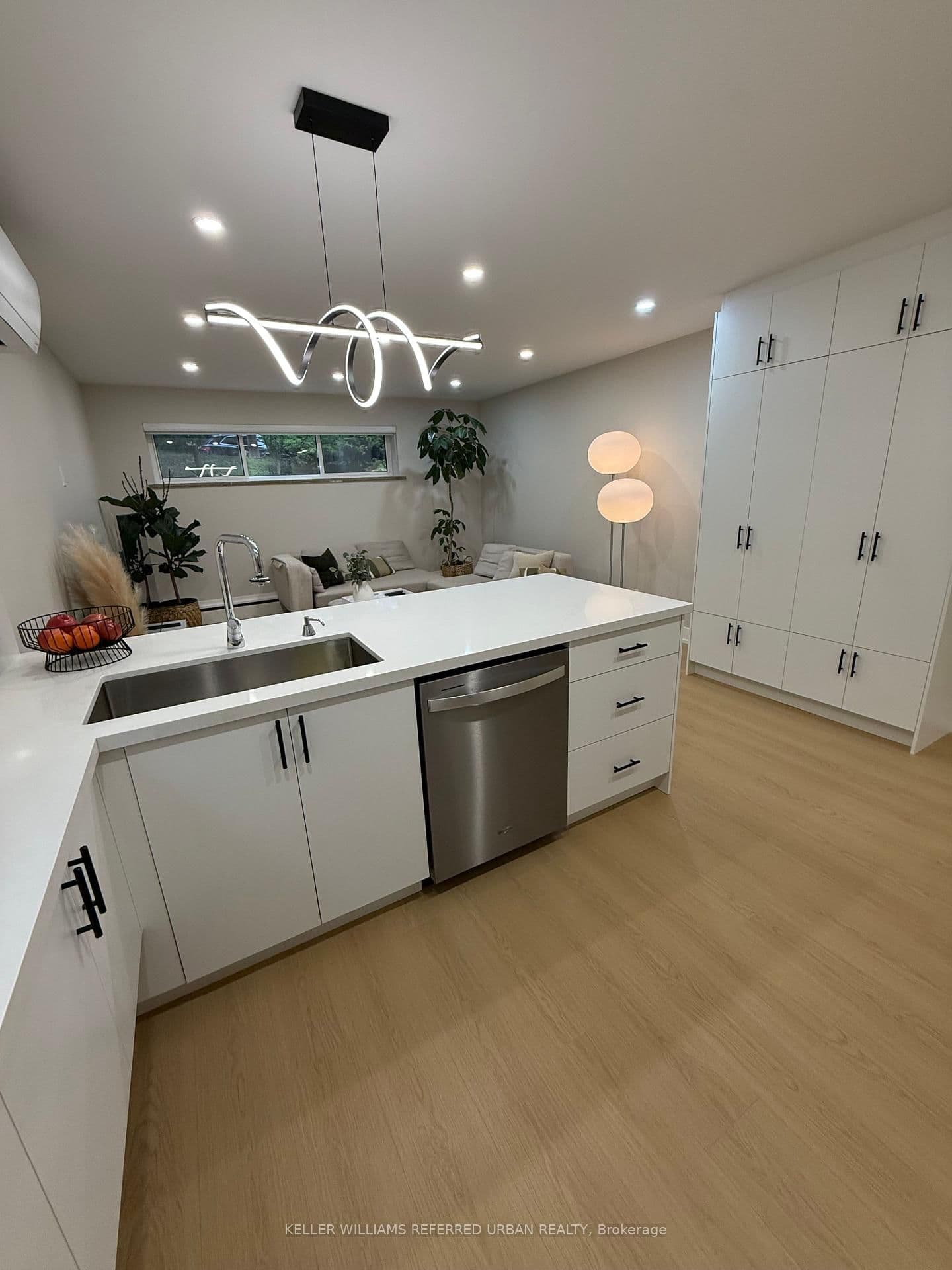 27 Cannon Road, Unit 6 thumbnail 5