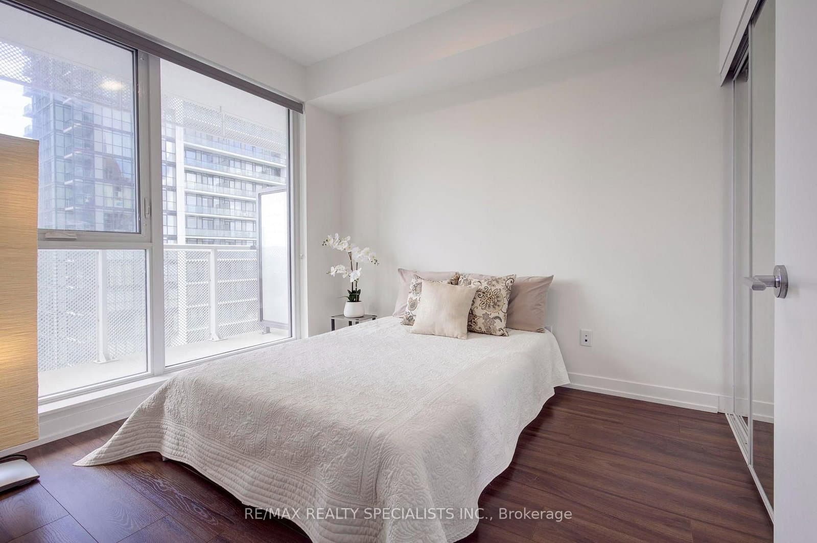 4065 Confederation Parkway, Unit 1611 thumbnail 15
