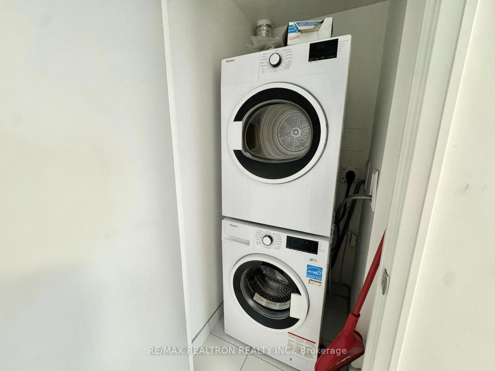 30 Gibbs Road, Unit 1310 thumbnail 12