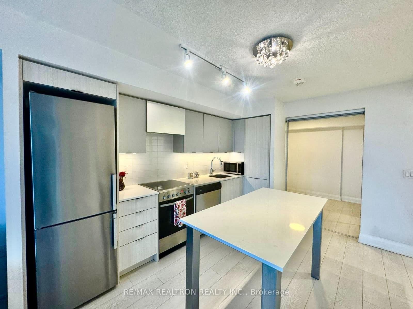 30 Gibbs Road, Unit 1310 thumbnail 4