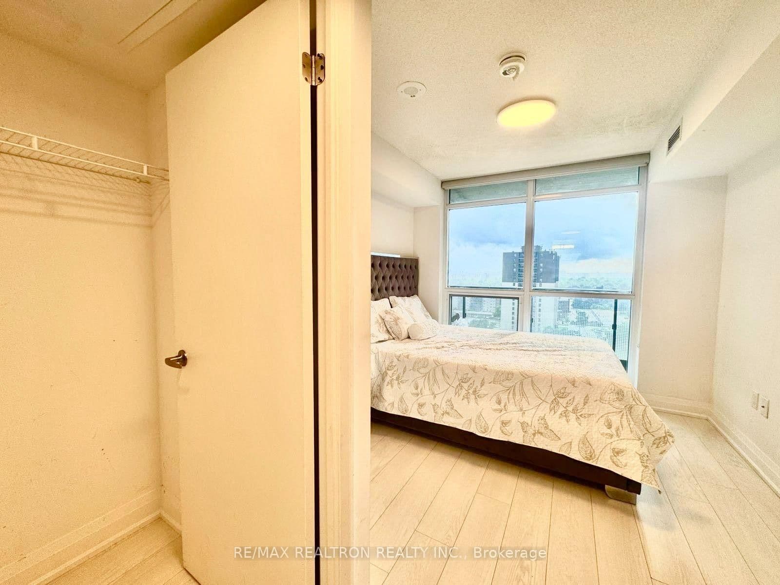 30 Gibbs Road, Unit 1310 thumbnail 8