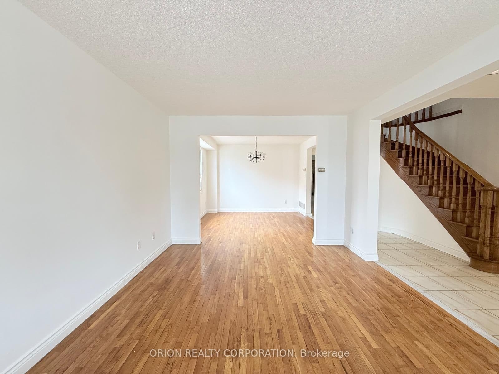 274 Viewmount Avenue, Unit Upper thumbnail 10