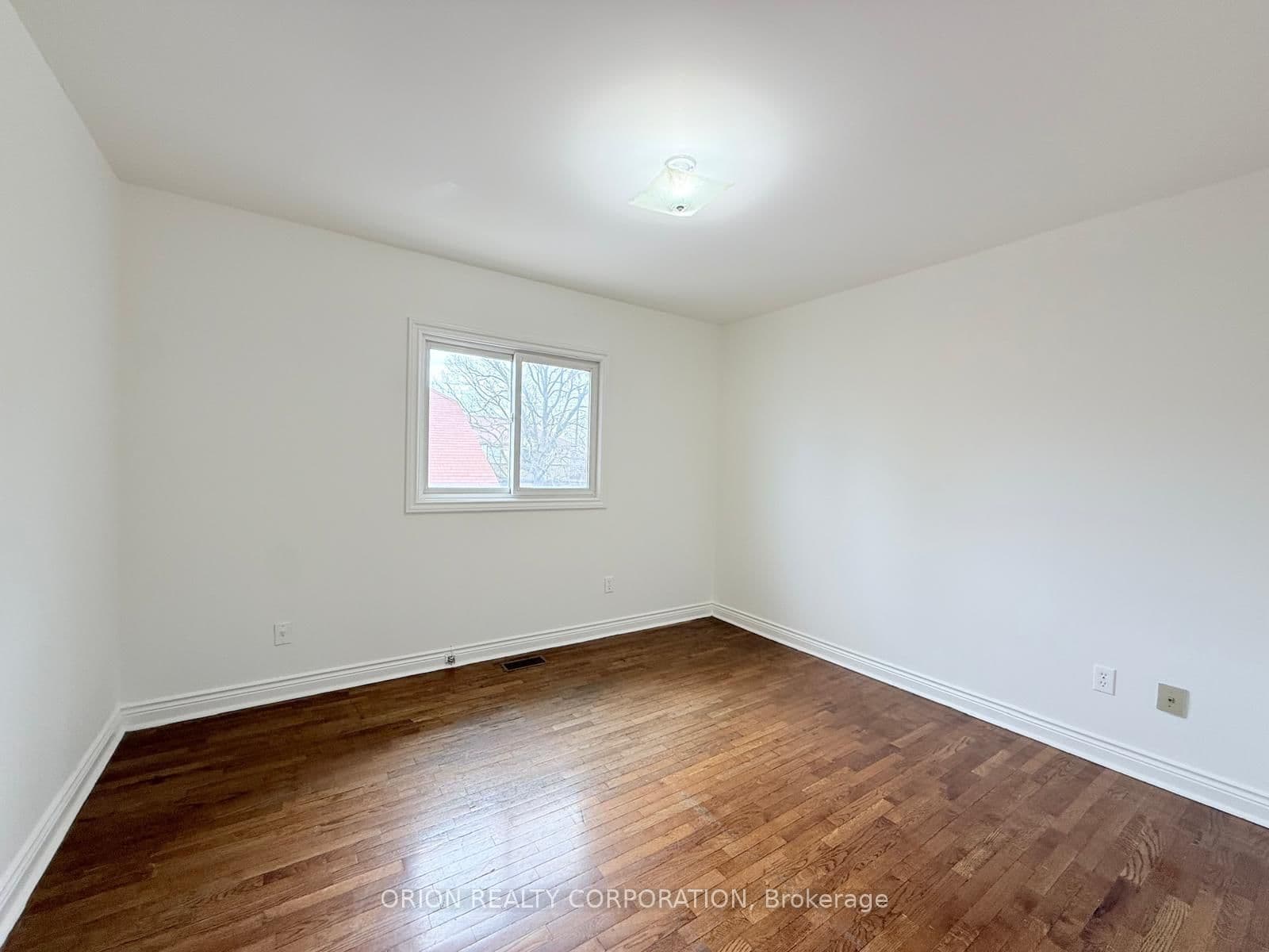 274 Viewmount Avenue, Unit Upper thumbnail 27