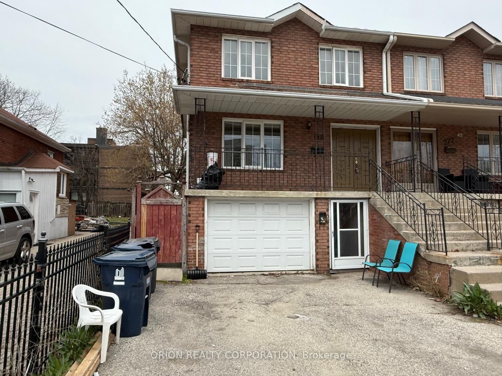 274 Viewmount Avenue, Unit Upper thumbnail 3