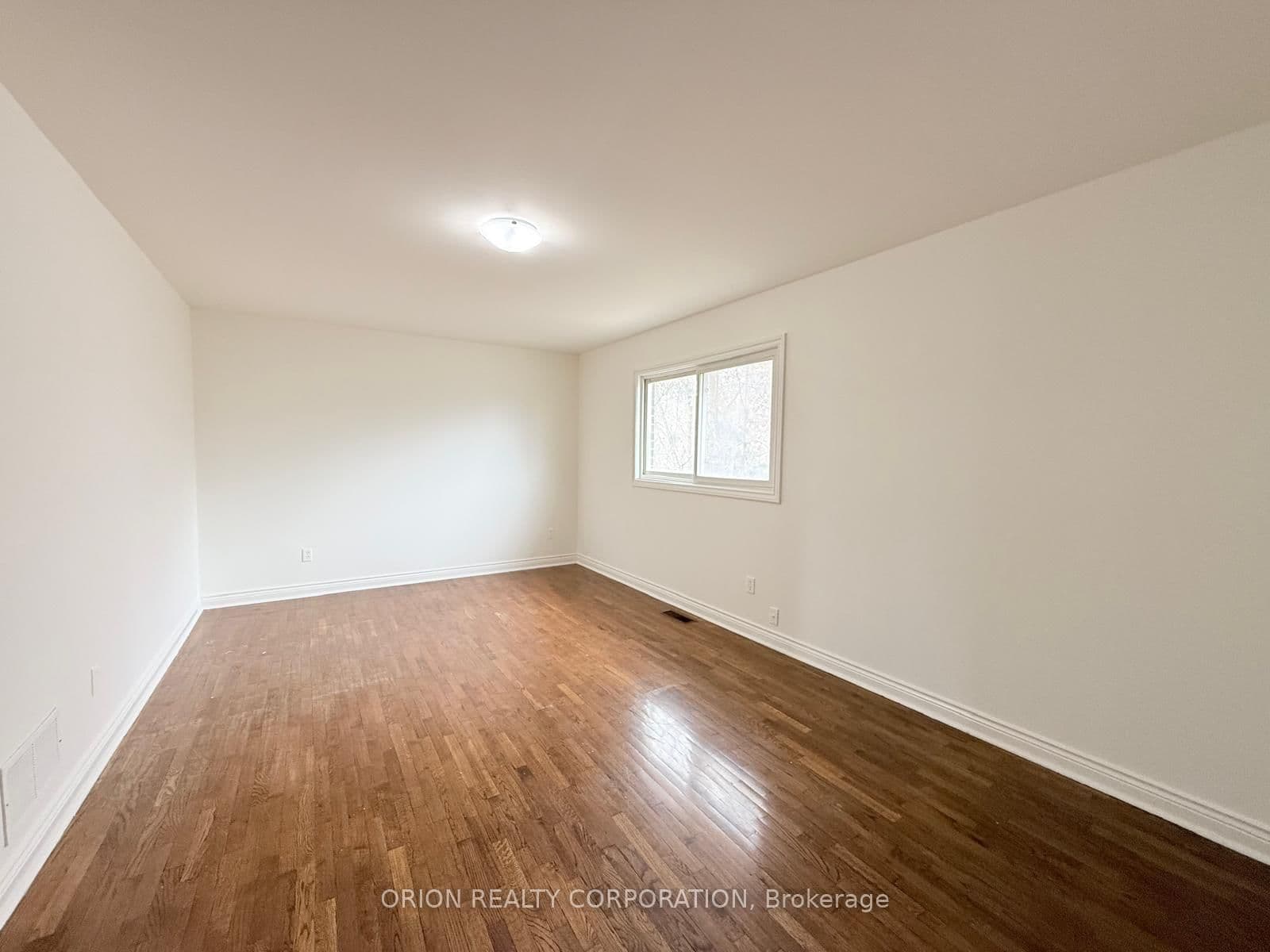 274 Viewmount Avenue, Unit Upper thumbnail 32