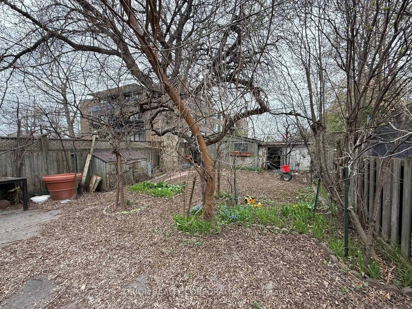 274 Viewmount Avenue, Unit Upper thumbnail 36