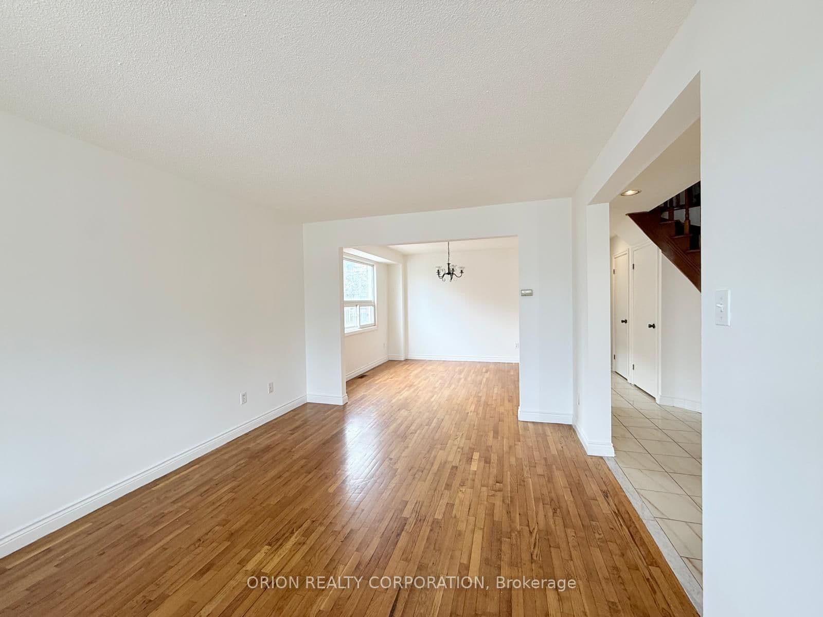 274 Viewmount Avenue, Unit Upper thumbnail 9