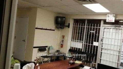 127 Westmore Drive, Unit 102 thumbnail 4