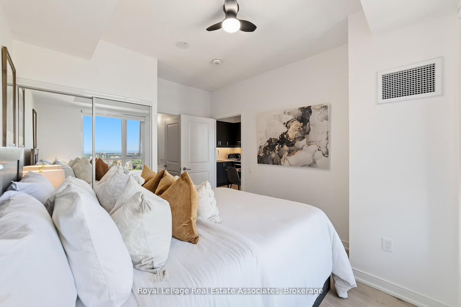 8 Nahani Way, Unit 3118 thumbnail 20