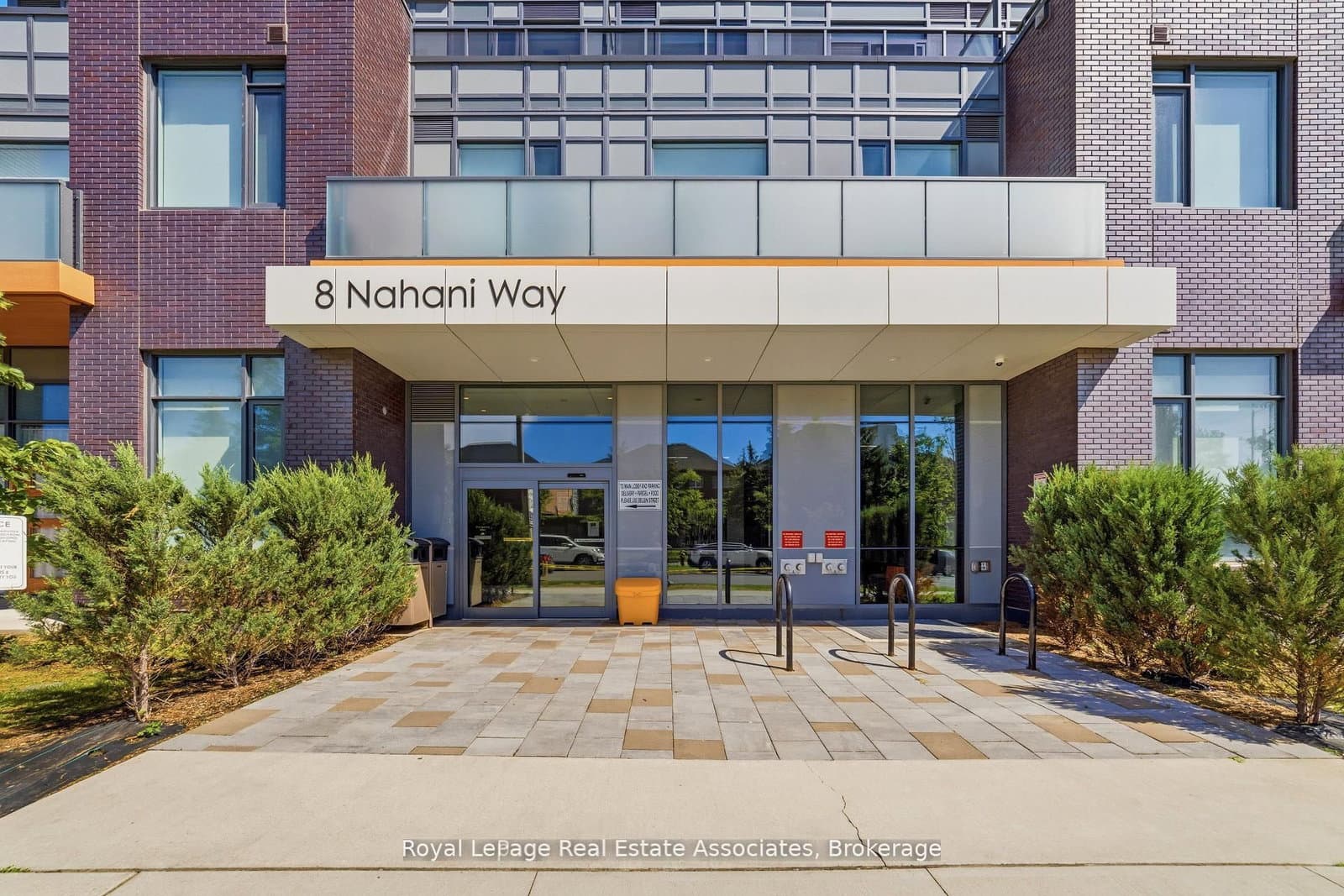 8 Nahani Way, Unit 3118 thumbnail 3
