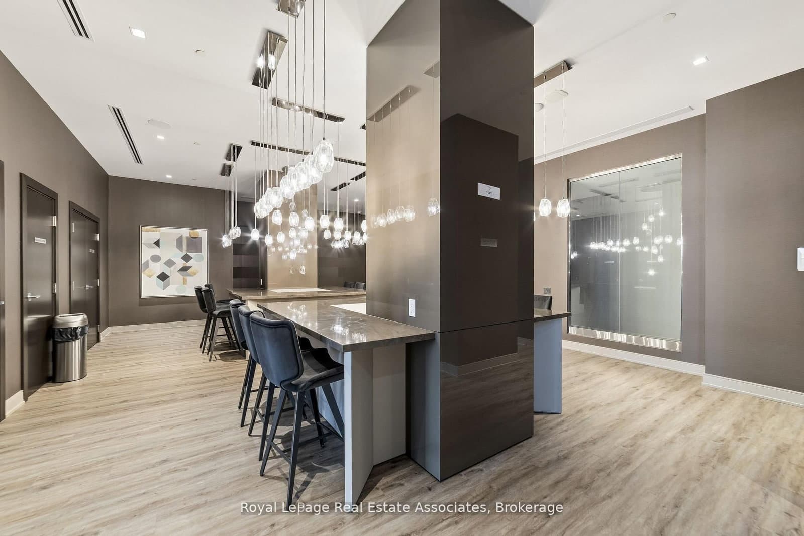 8 Nahani Way, Unit 3118 thumbnail 31