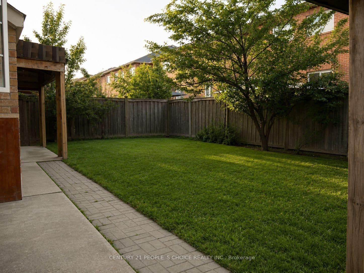 751 White Clover Way thumbnail 11