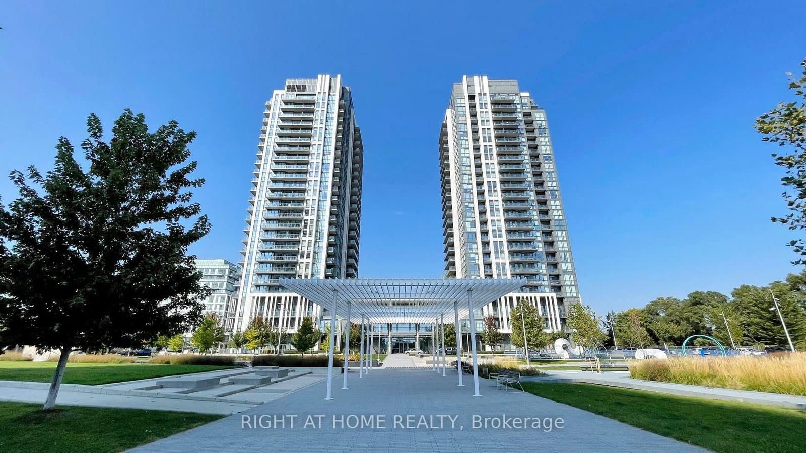#1807 - 15 Zorra Street