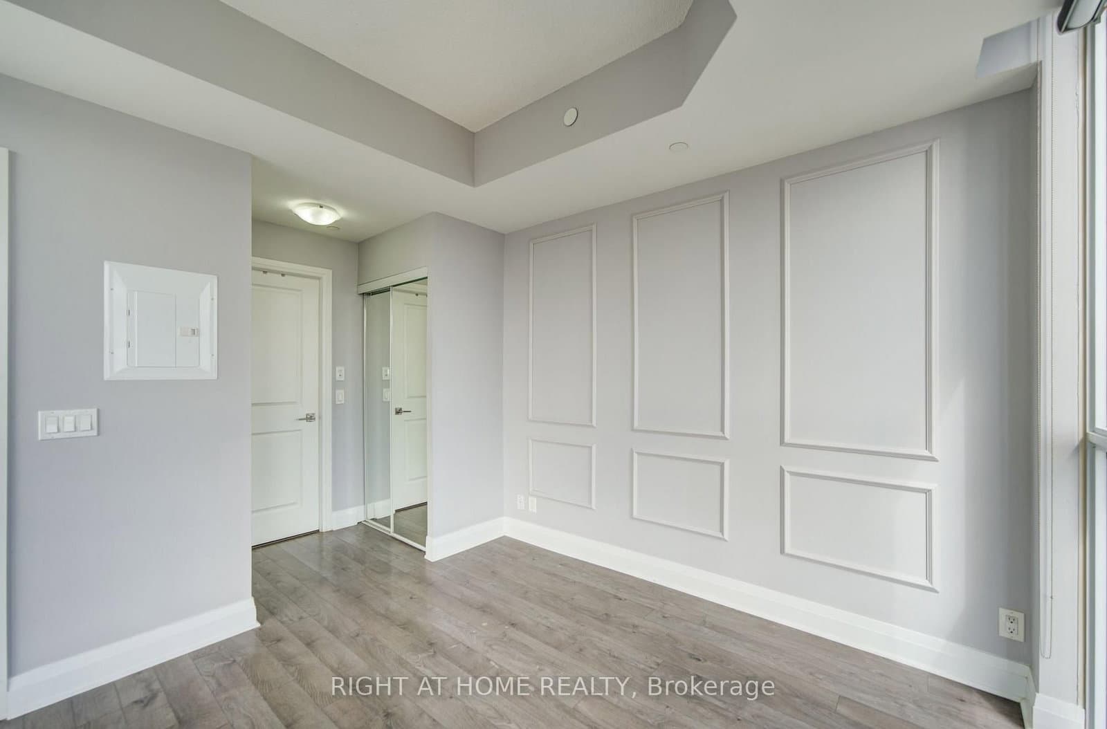 15 Zorra Street, Unit 1807 thumbnail 19