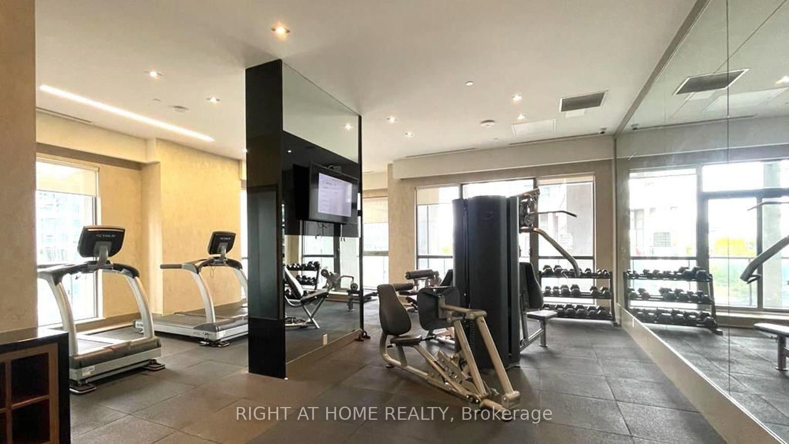 15 Zorra Street, Unit 1807 thumbnail 29