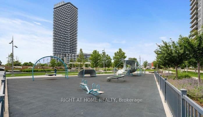 15 Zorra Street, Unit 1807 thumbnail 34