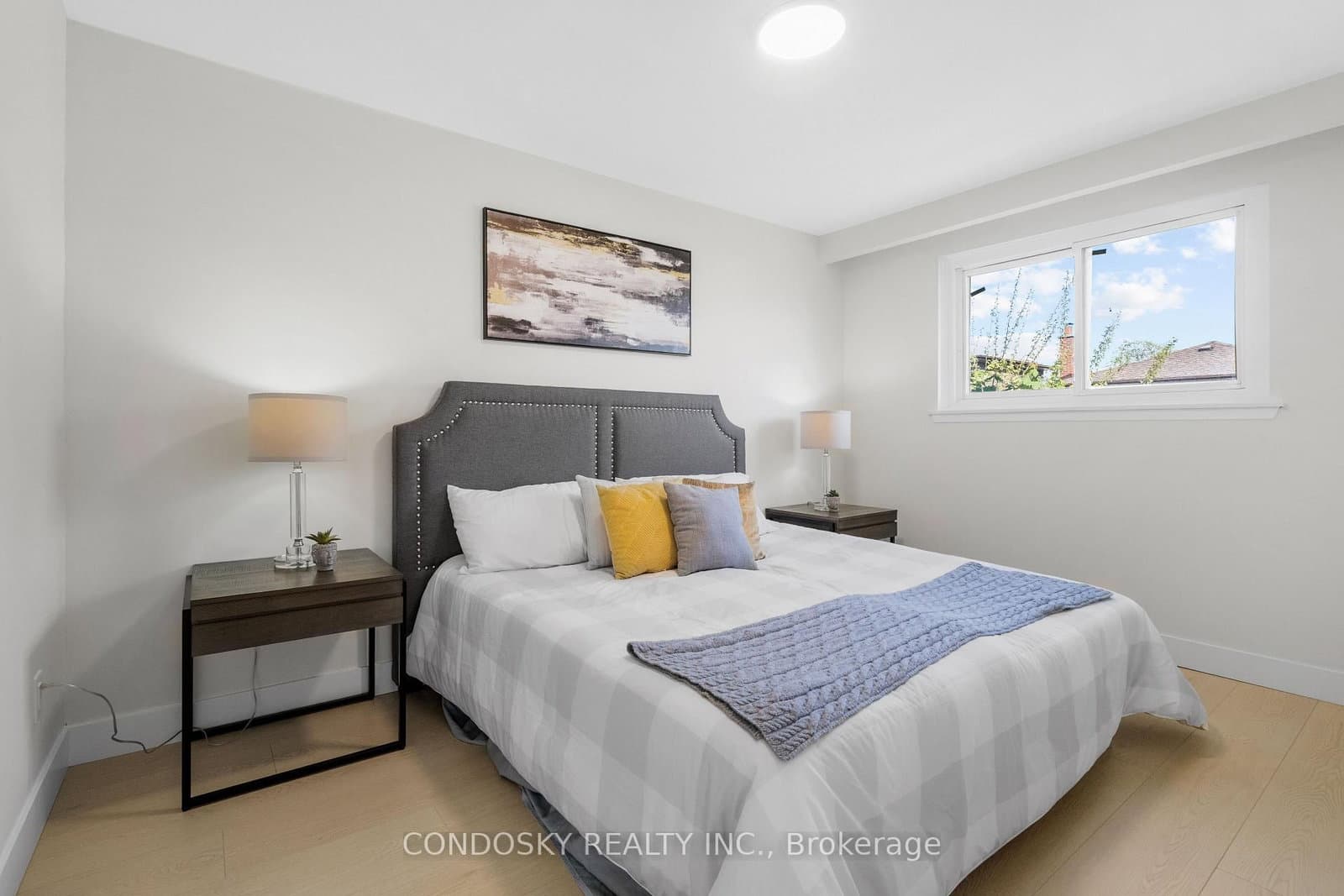 768 Annamore Road thumbnail 16