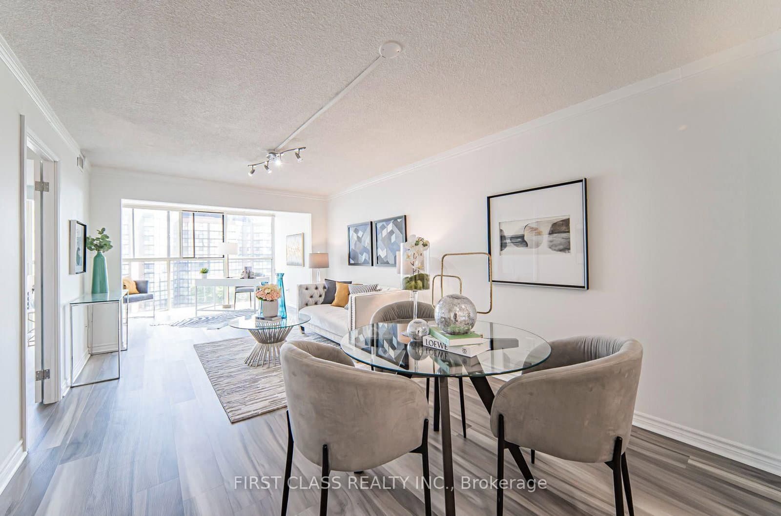 2091 Hurontario Street, Unit 810 thumbnail 2