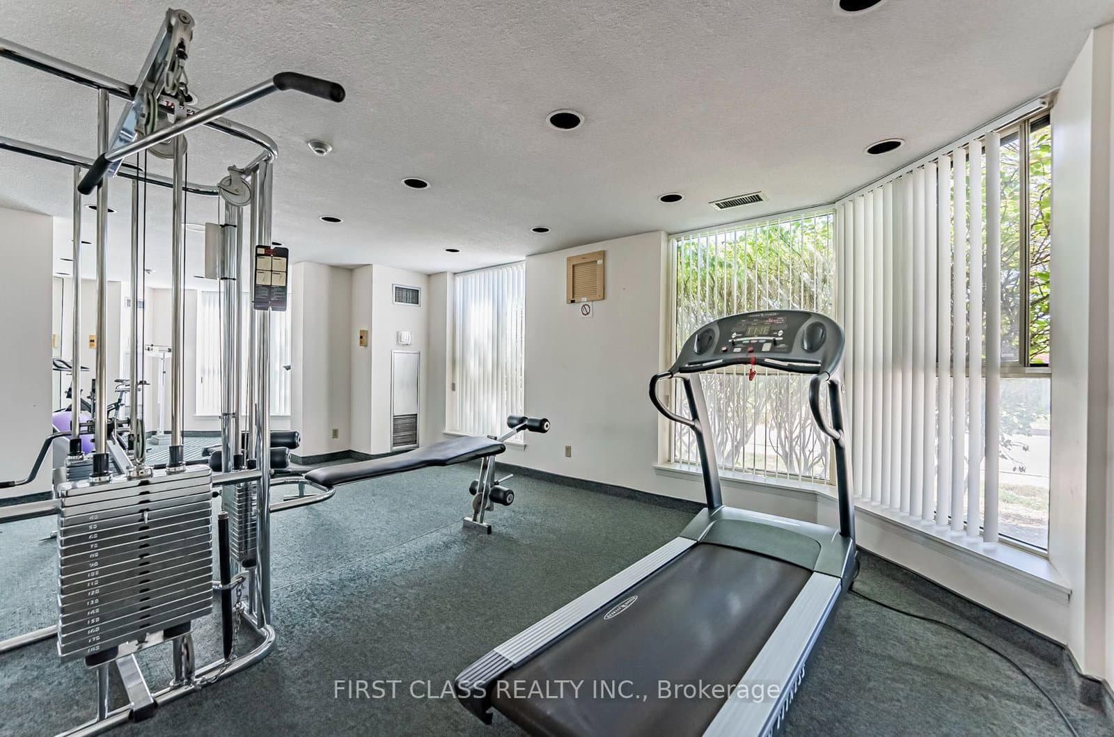 2091 Hurontario Street, Unit 810 thumbnail 22
