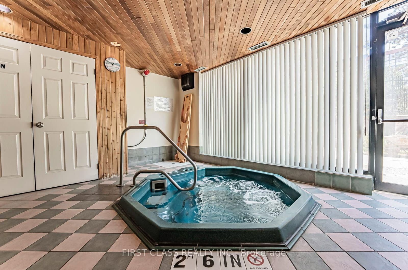 2091 Hurontario Street, Unit 810 thumbnail 26
