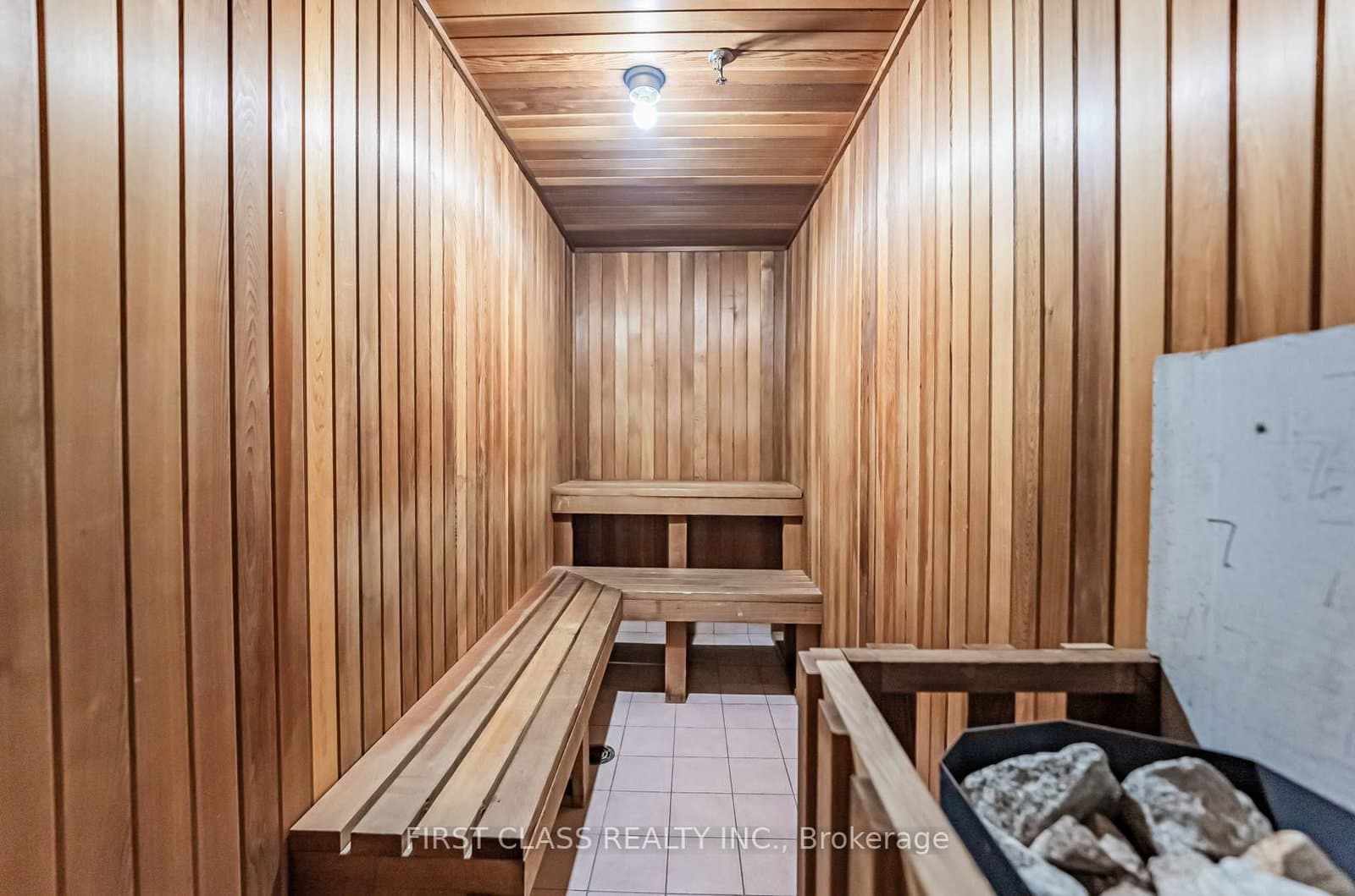 2091 Hurontario Street, Unit 810 thumbnail 27