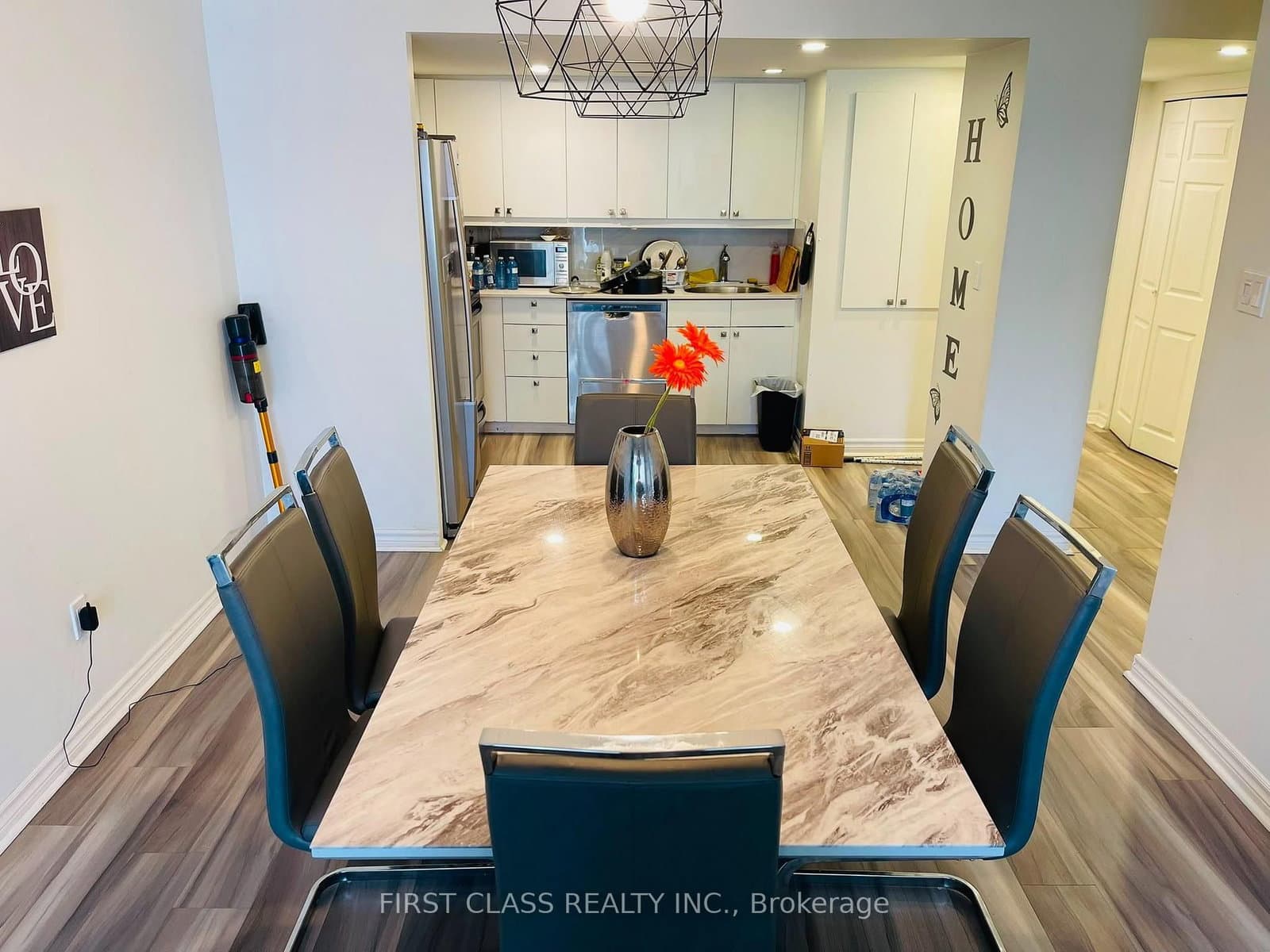 2091 Hurontario Street, Unit 810 thumbnail 31
