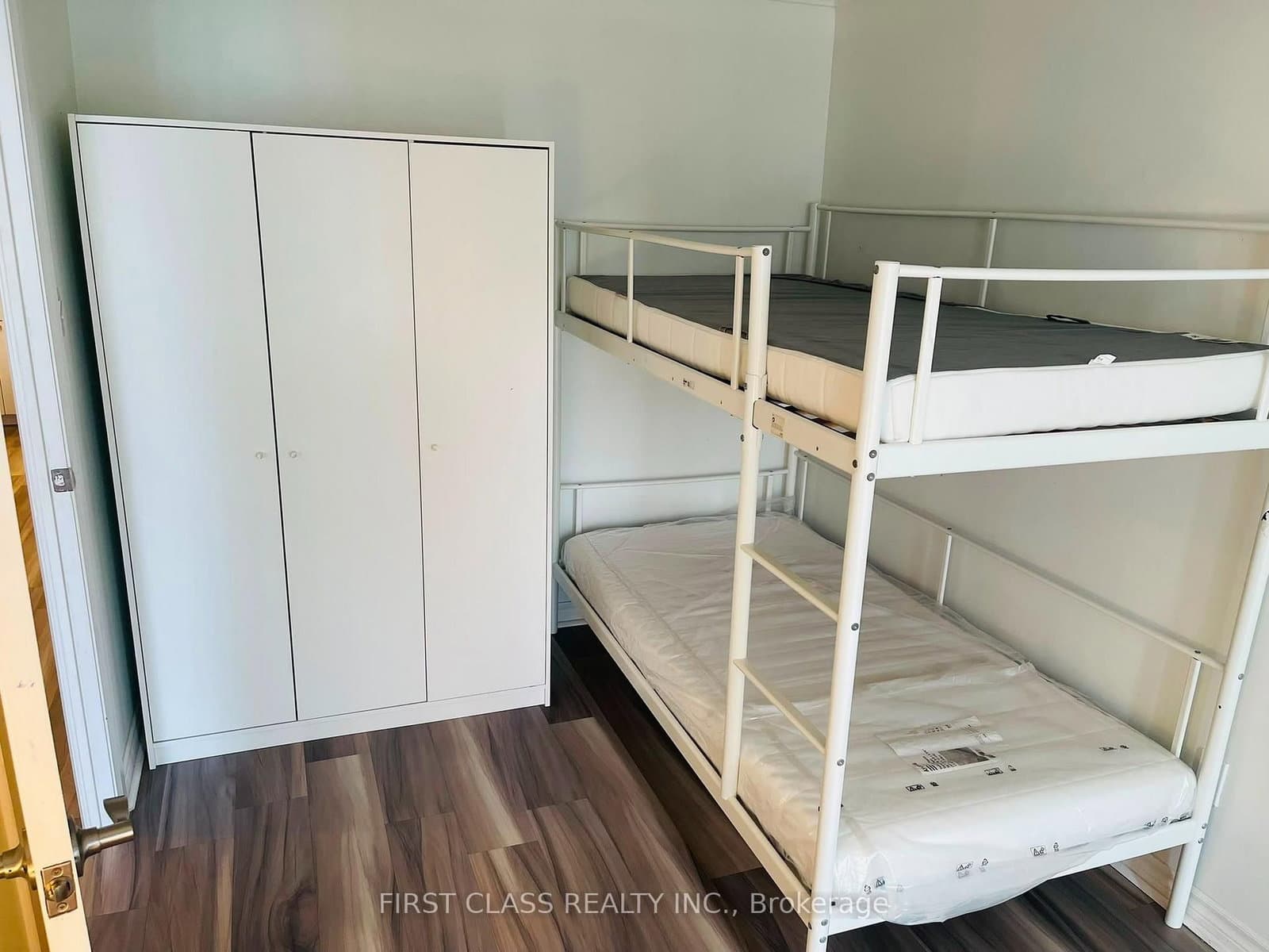 2091 Hurontario Street, Unit 810 thumbnail 36