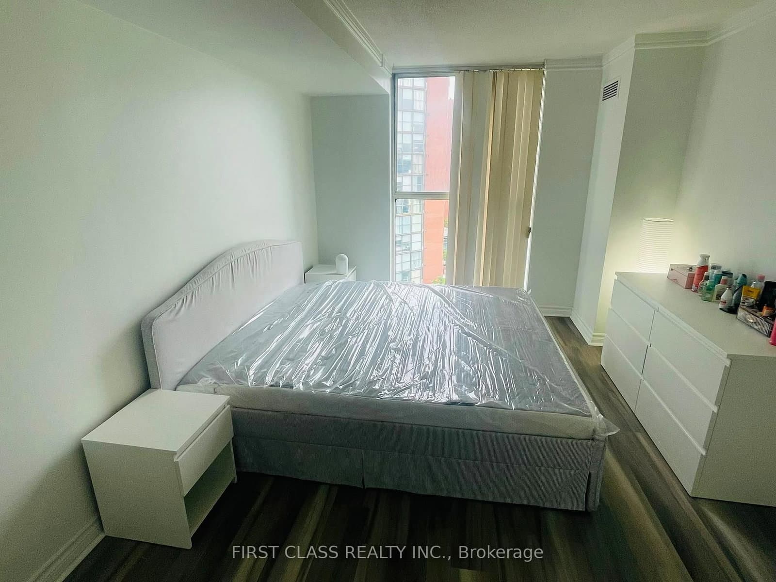 2091 Hurontario Street, Unit 810 thumbnail 37