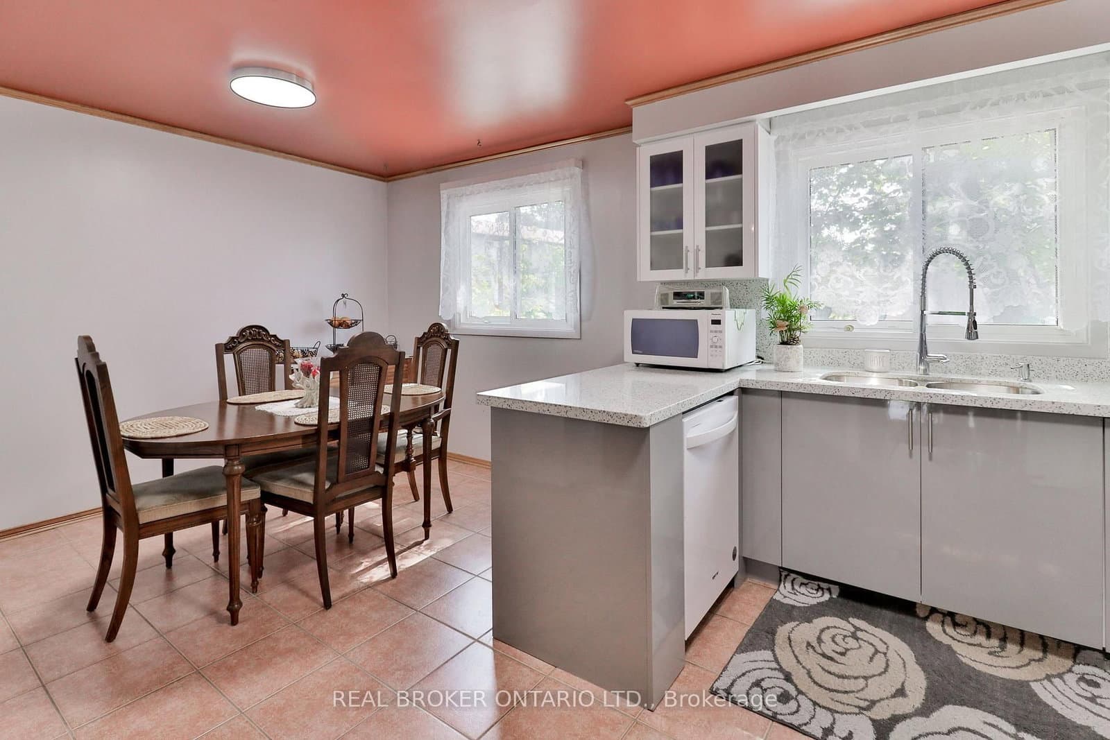1764 Rathburn Road E, Unit 16 thumbnail 10