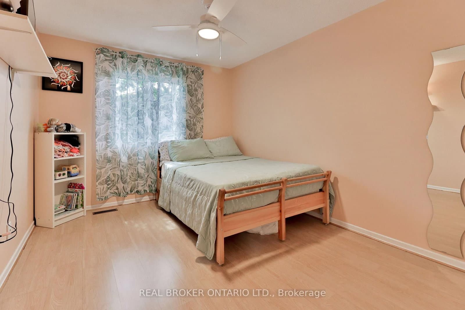1764 Rathburn Road E, Unit 16 thumbnail 12