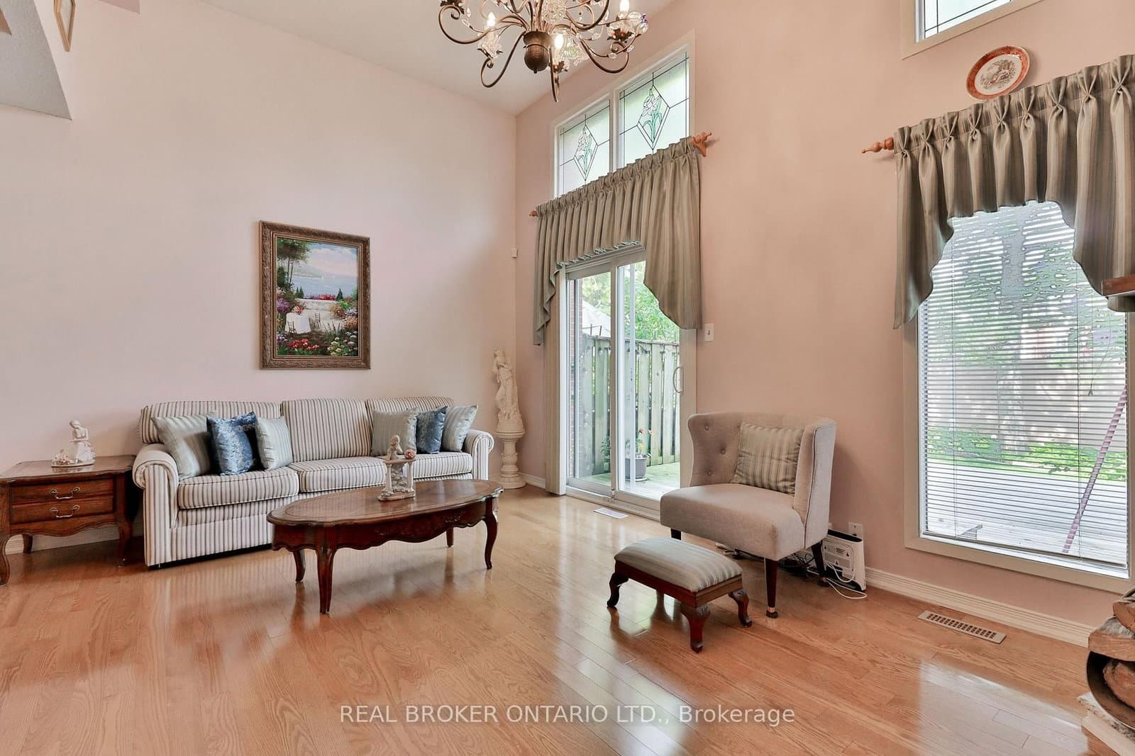 1764 Rathburn Road E, Unit 16 thumbnail 6
