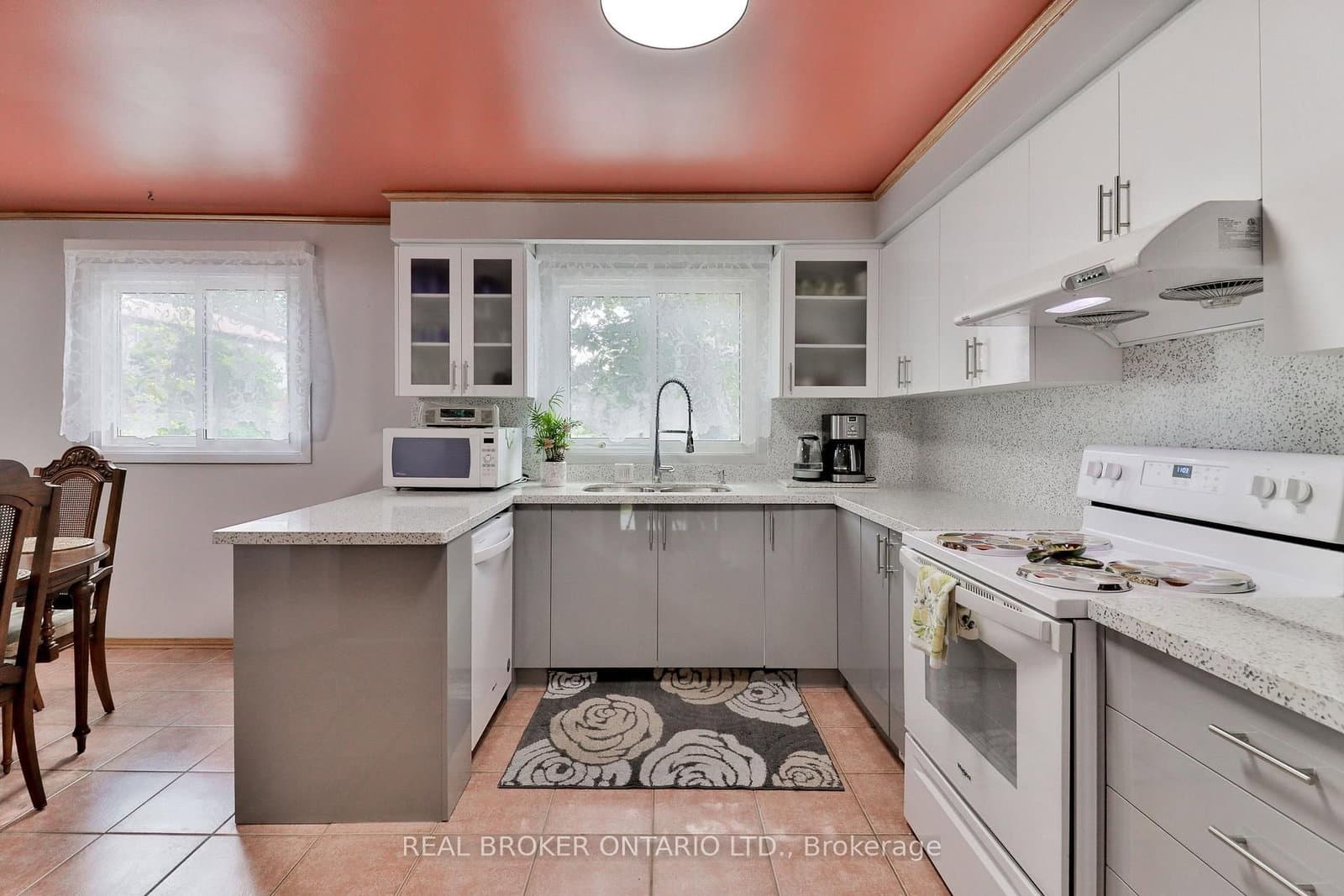 1764 Rathburn Road E, Unit 16 thumbnail 9