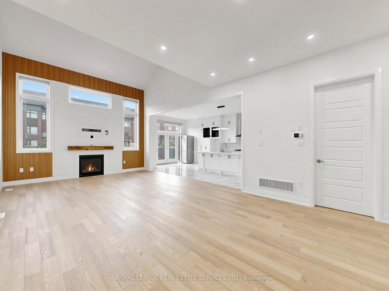 1340 Aymond Crescent thumbnail 12