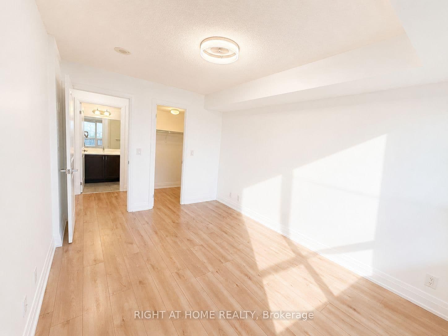 1 De Boers Drive, Unit 608 thumbnail 7