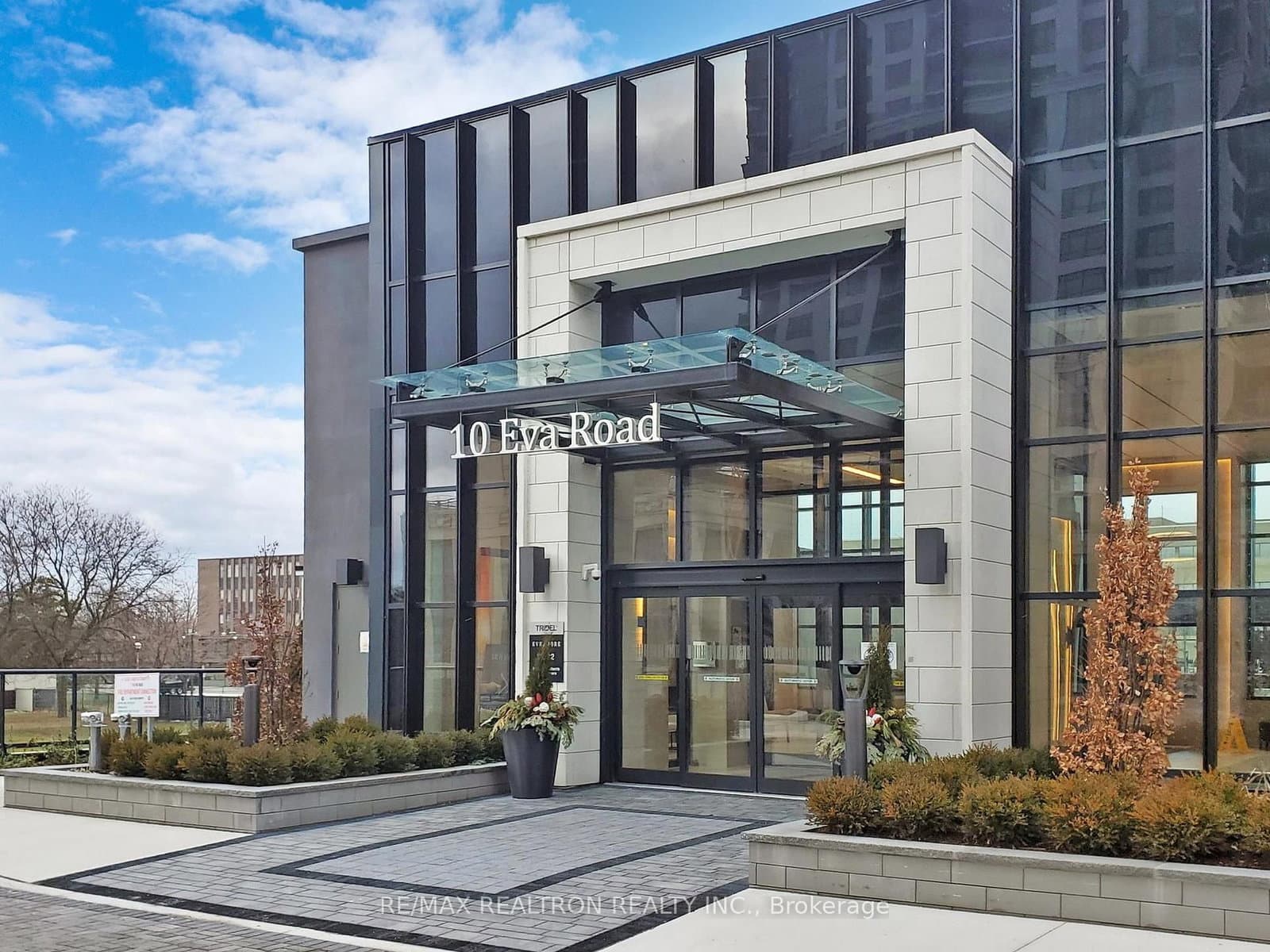 10 Eva Road, Unit 1705 thumbnail 3
