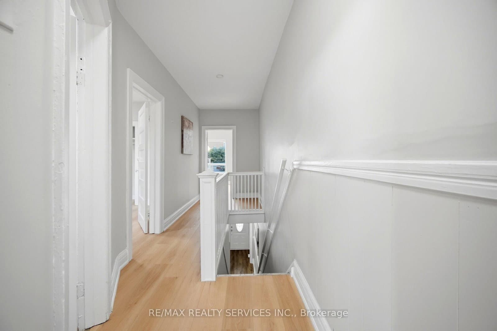1147 Dufferin Street thumbnail 20