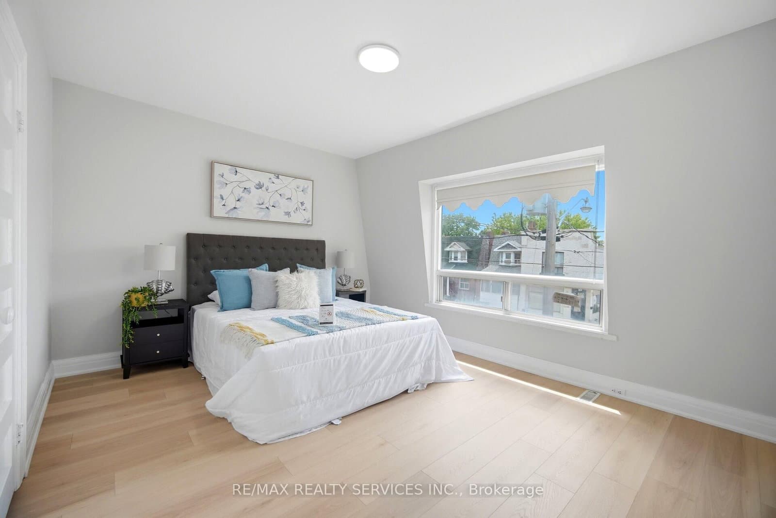 1147 Dufferin Street thumbnail 21
