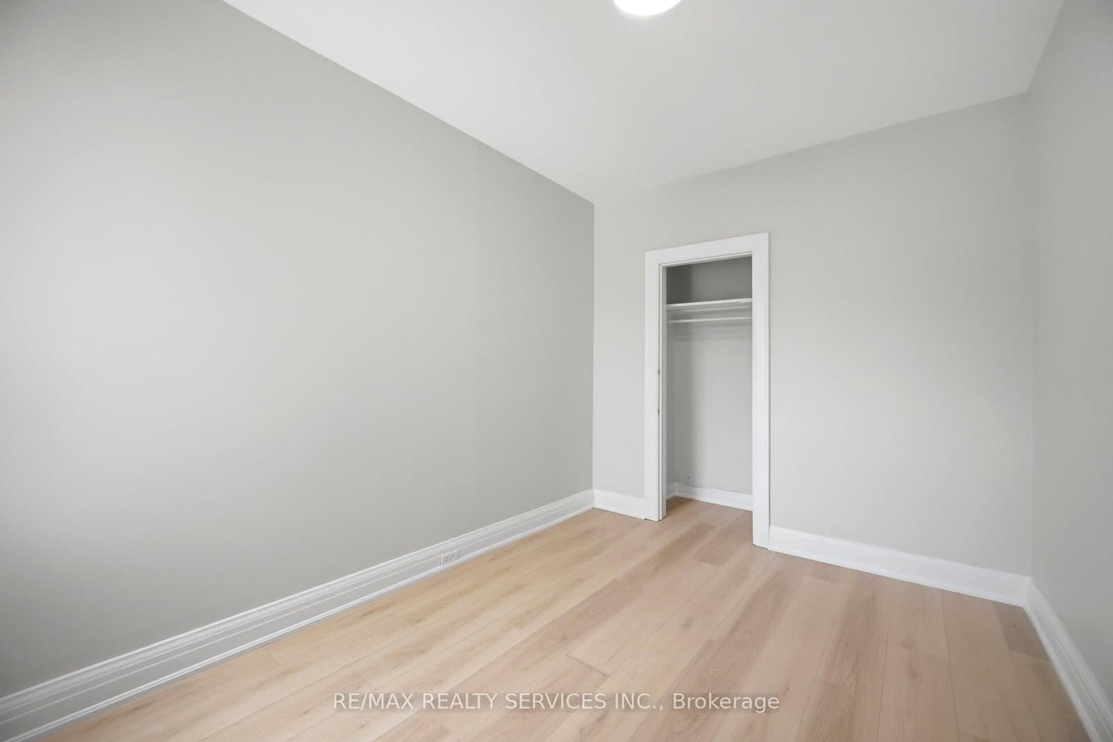 1147 Dufferin Street thumbnail 24