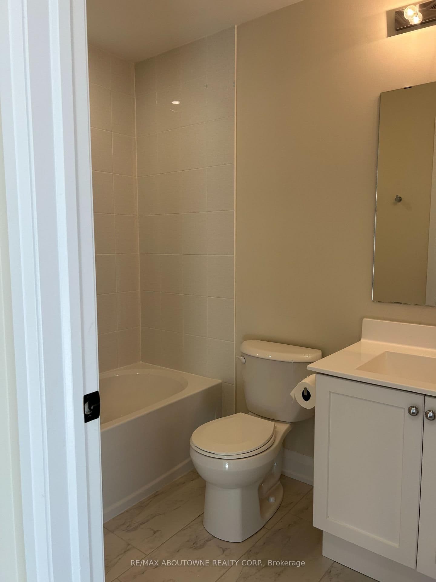 1581 Rose Way, Unit 106 thumbnail 15