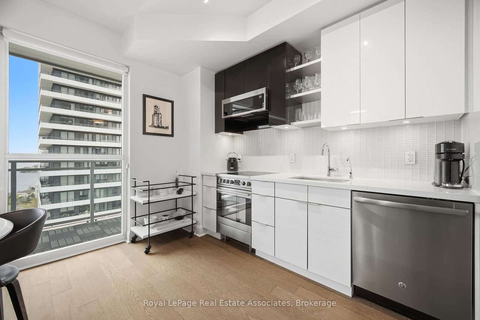 33 Shore Breeze Drive, Unit 2301 thumbnail 17